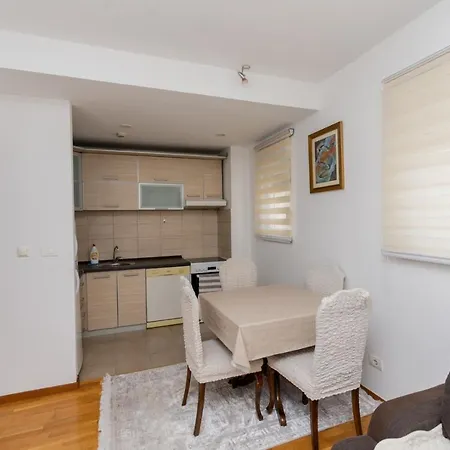 Compass 4 Apartament *