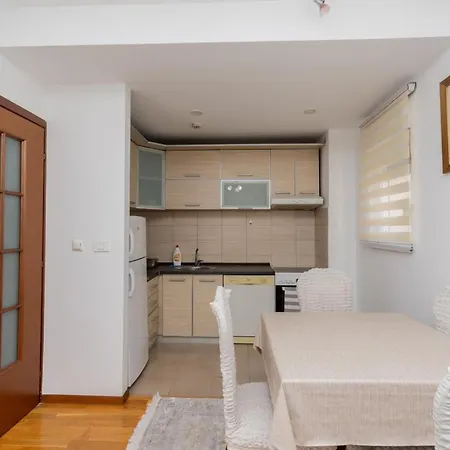 Compass 4 * Podgorica