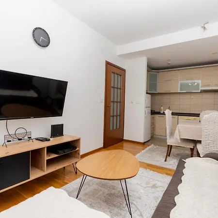 Compass 4 Apartament *